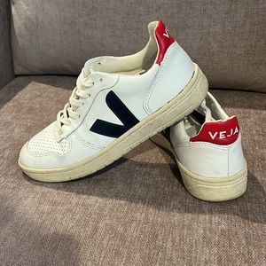 Veja V-10 Leather Sneaker Shoes in White Nautico / Navy Blue Red (EU 37)